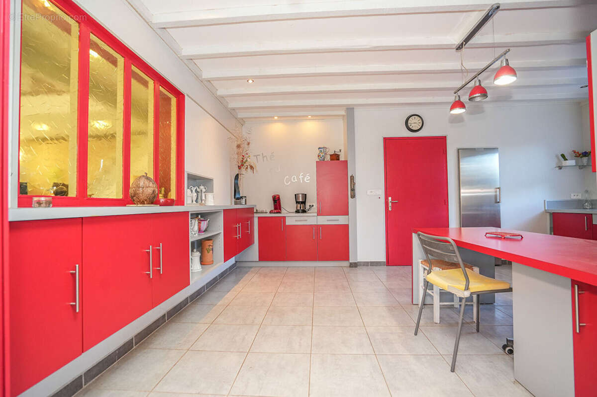 MONTPELLIER A 27 KM Grande propriété de 368 m² , 5000 m²,  dans un environnement privilégié - photo 12