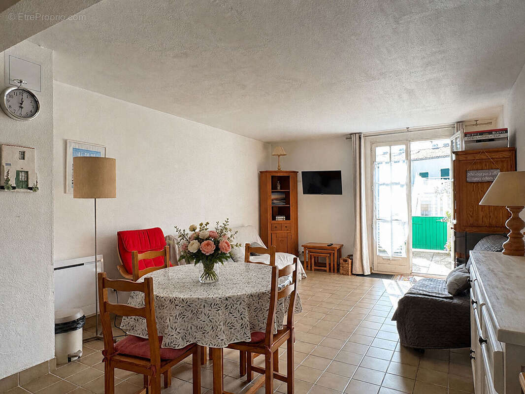 Appartement à SAINT-MARTIN-DE-RE