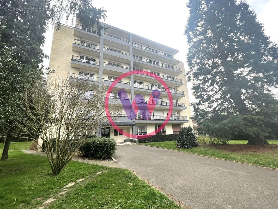 Arras proximite gare - bel appartement t1 bis avec place de parking et cave - photo 4