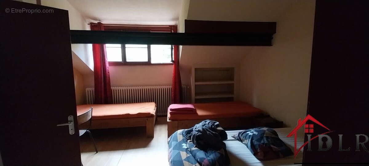 Maison à CORRAVILLERS