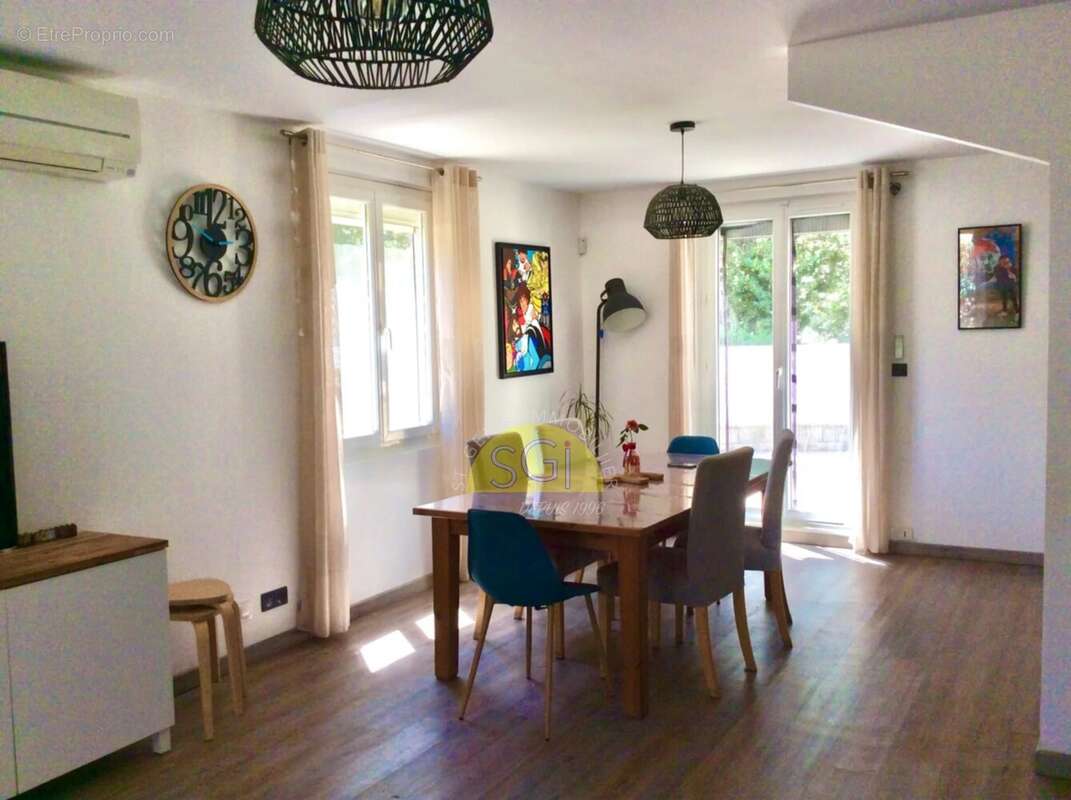Maison à VILLELONGUE-DELS-MONTS