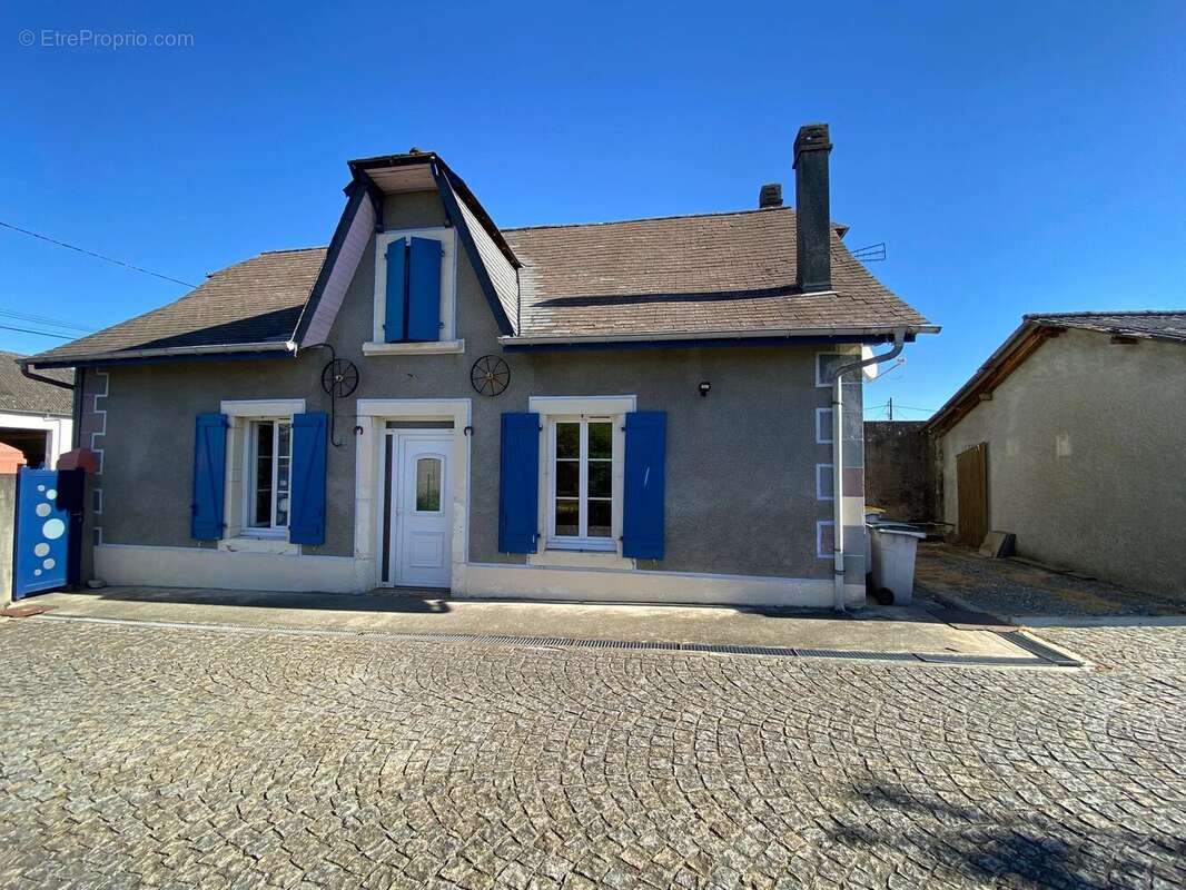 Maison à BENEJACQ