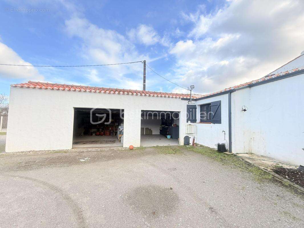Saint-gervais – maison familiale de plain-pied, 3 chambres, bureau et terrain piscinable de 4 000 m² - photo 11