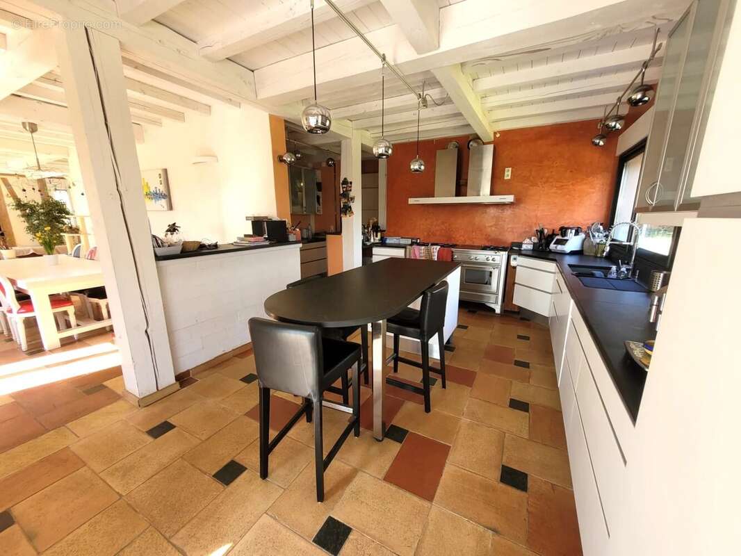 Maison à SAINT-SULPICE