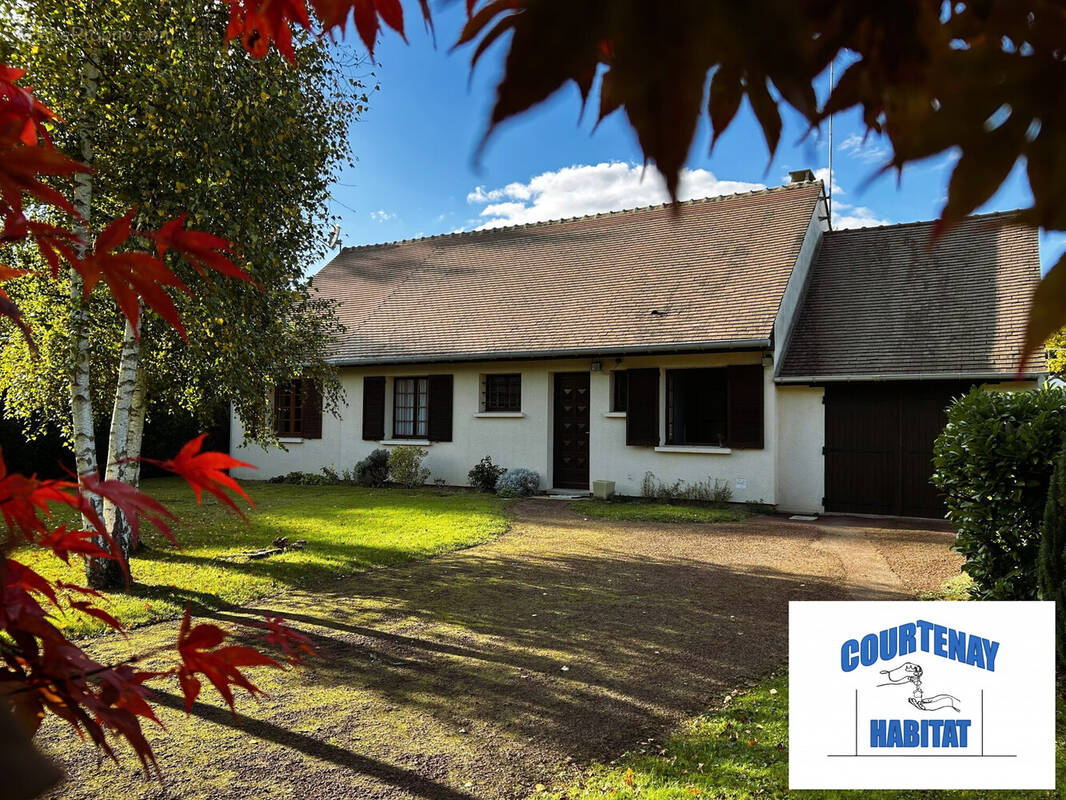 Maison à COURTENAY