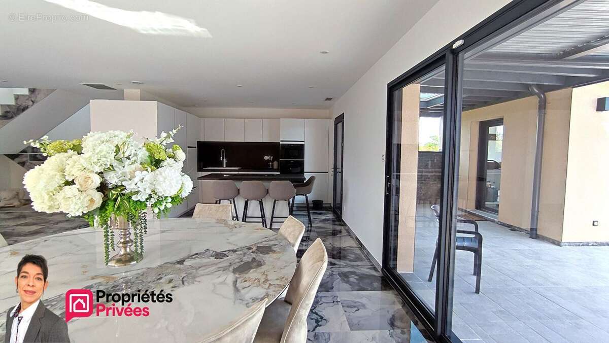 ROANNE (42300)  Villa contemporaine avec piscine, suite parentale et dépendance aménagée - photo 5