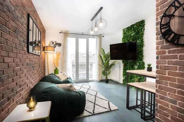 Appartement à AMBILLY