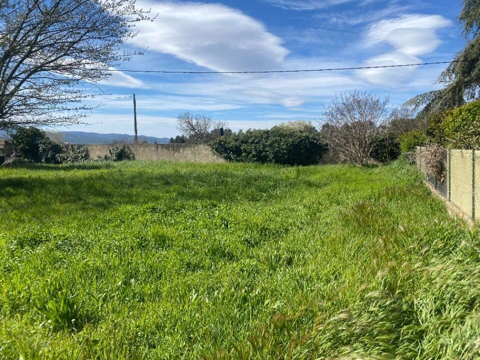 Terrain à LAURIS