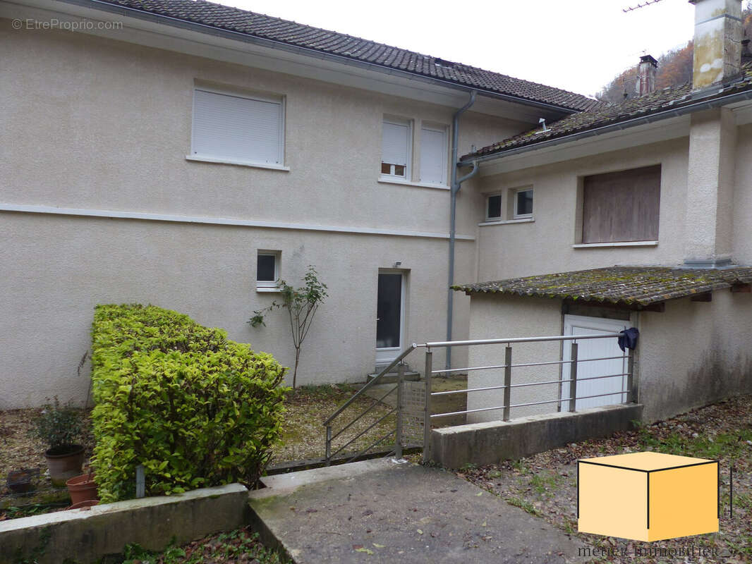 Appartement à VIRIEU-LE-GRAND