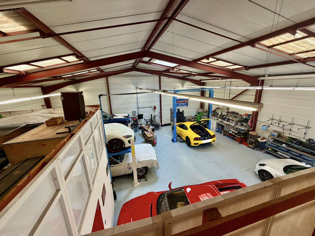 Vente hangar (2005) de 260 m2 avec espace de repos, sur terrain de 733 m2 GOUHENANS - photo 2