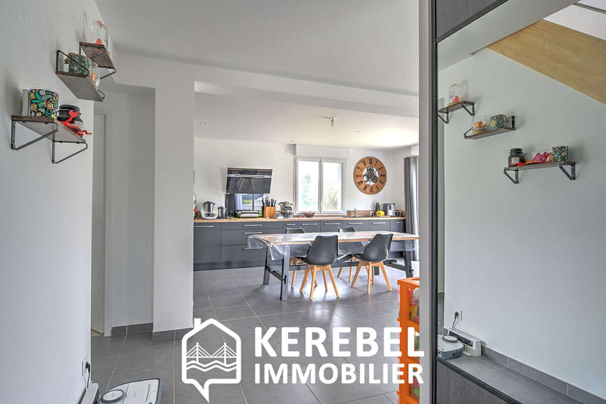 Maison à SAINT-URBAIN