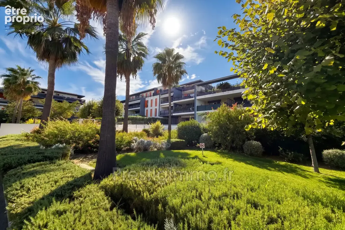 Appartement 2 pièces 41 m² à vendre à Antibes (06600) - photo 2