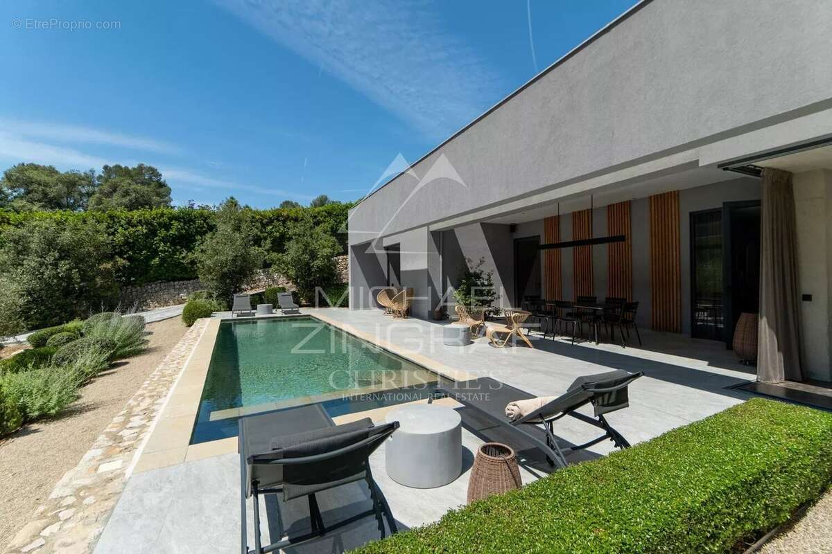 Maison à VALBONNE