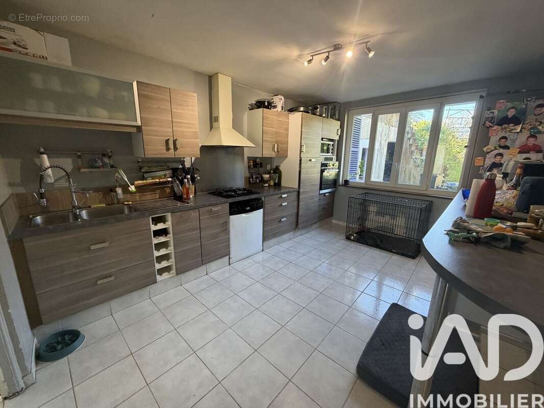 Maison 115 m² à Conde-En-Brie  - photo 8