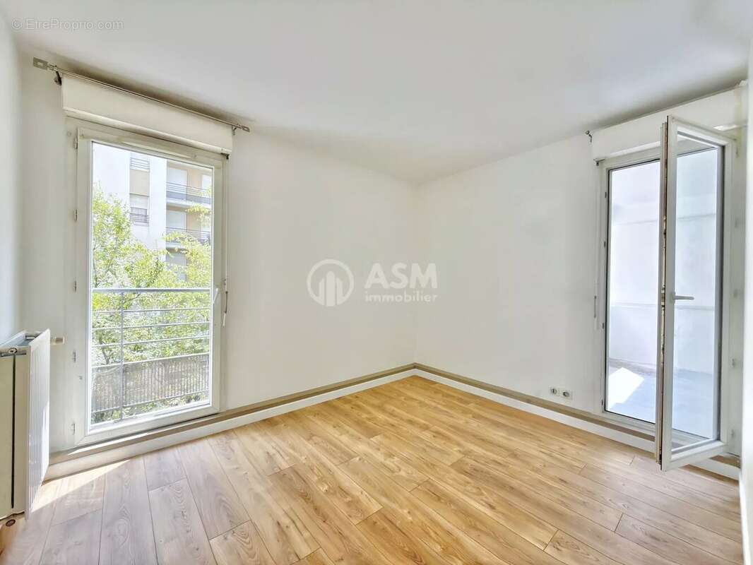 A VENDRE - 3 pièces avec une grande terrasse, cave et Parking - Faubourg de l'arche - photo 16