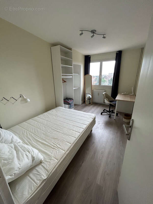 BRON T5 4 chambres T5 de 98,7 M2 entièrement rénové ascenseur - photo 9