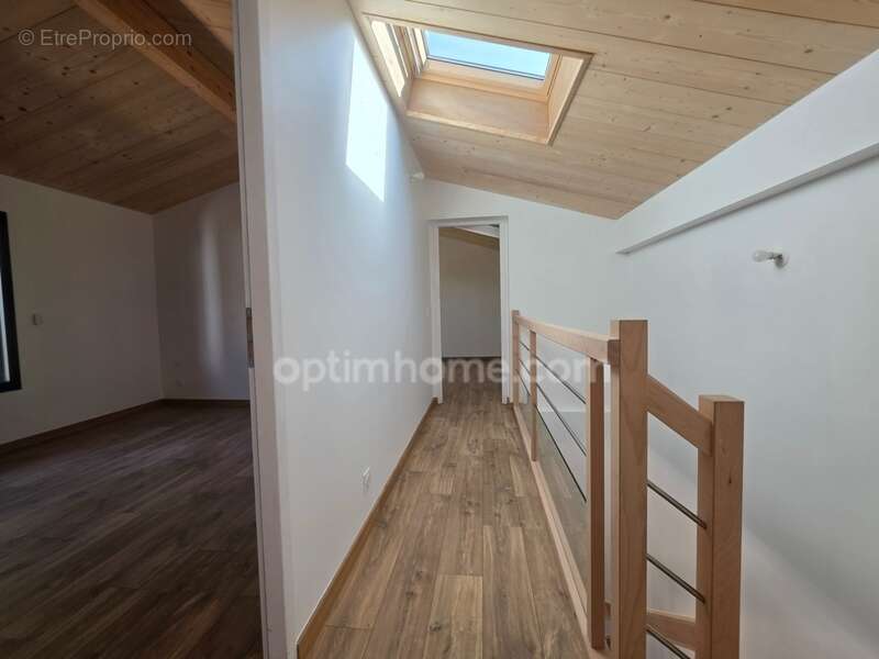 Maison contemporaine à vendre 5 pièces MERIGNAC (33) - photo 9