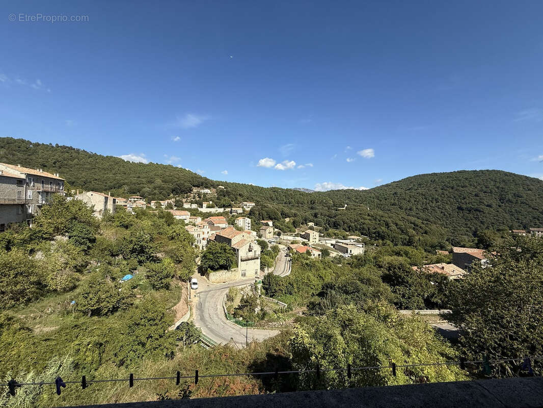 Appartement à LEVIE