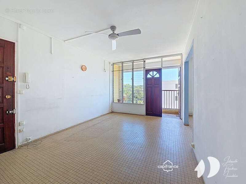 Appartement à LES ABYMES