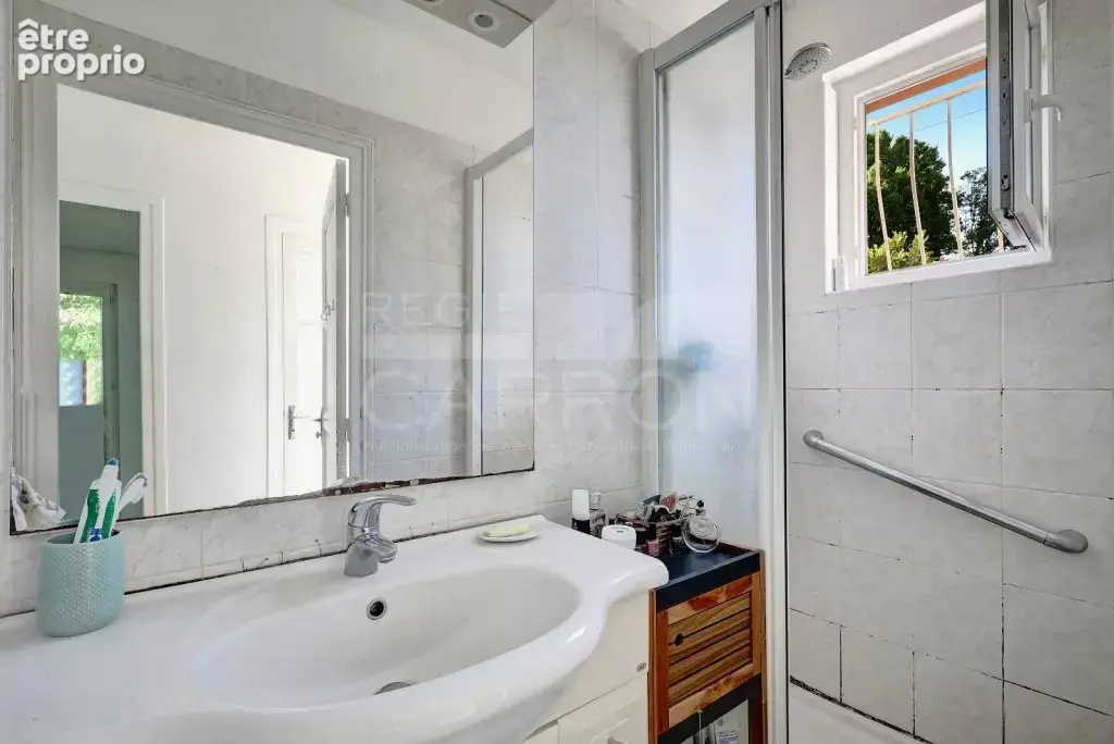 Maison 60 m² à Meyzieu  - photo 6