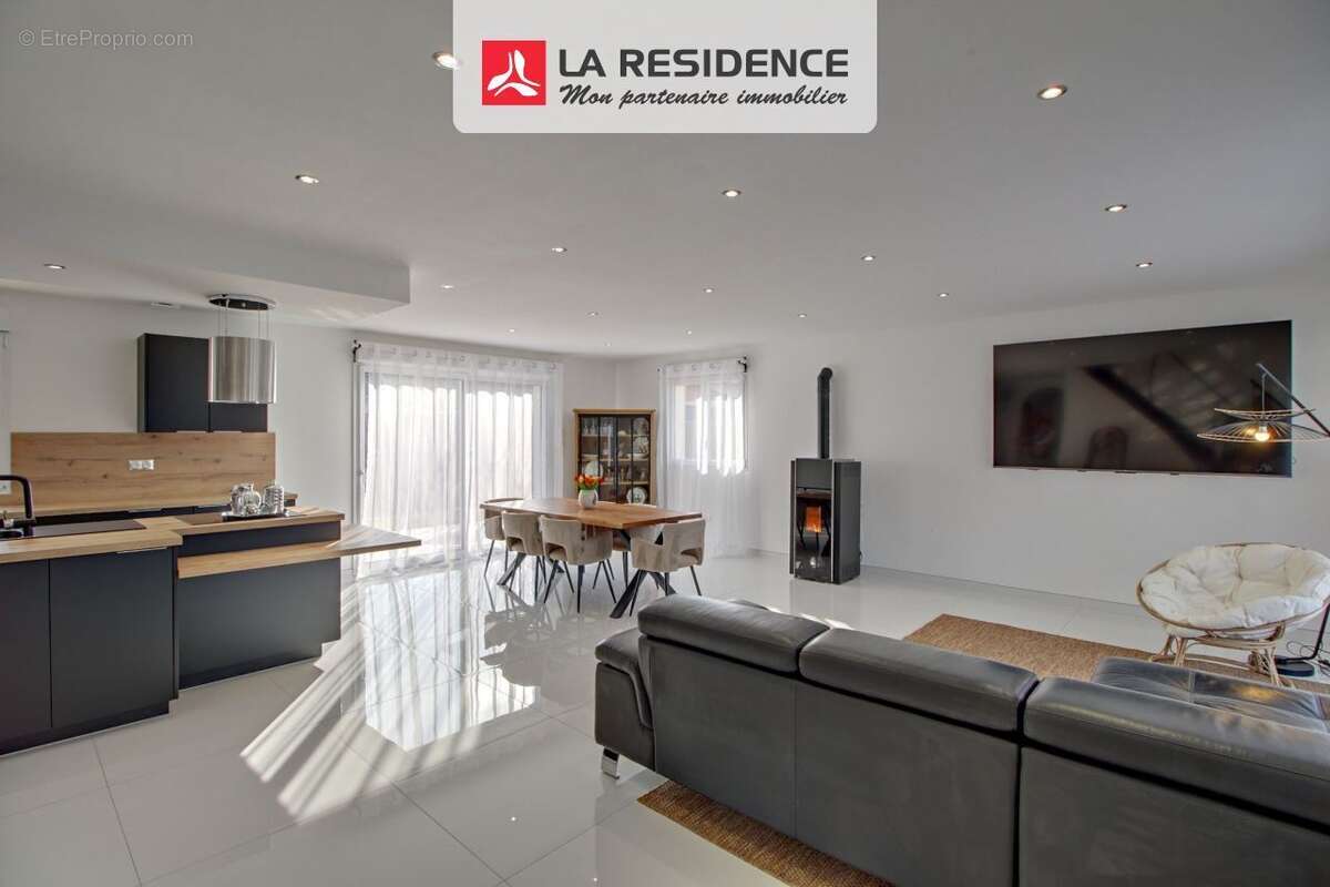 Maison à SAINT-MARCEL