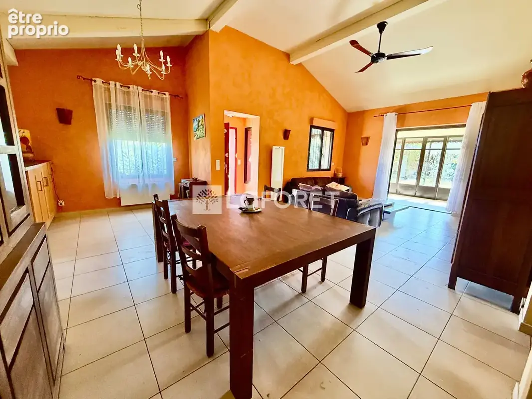 Photo Maison à Vedene au prix de 474 000€