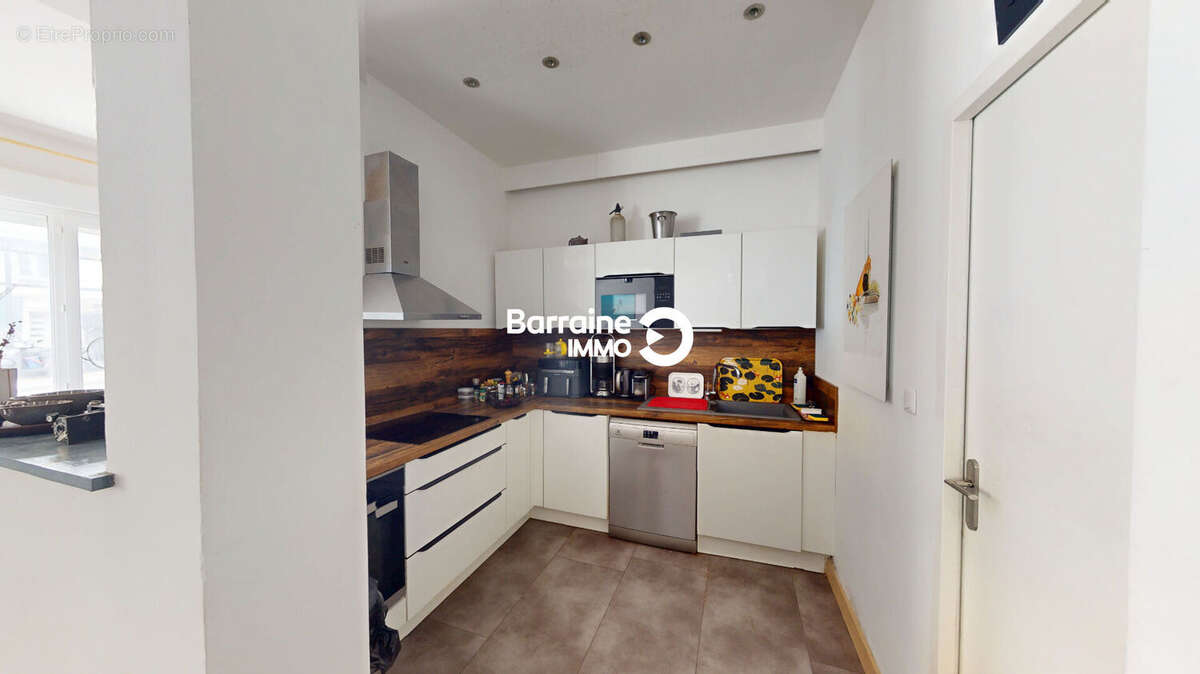 A vendre brest centre ville jean jaures appartement t2 70.72 m² - photo 10