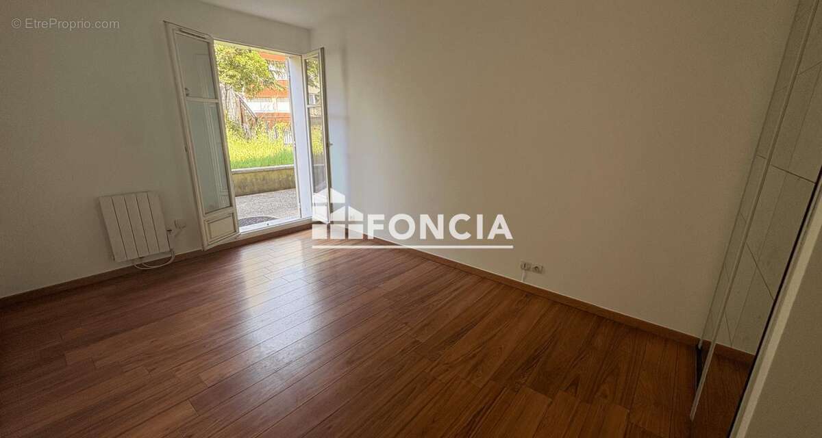 Appartement à THIAIS