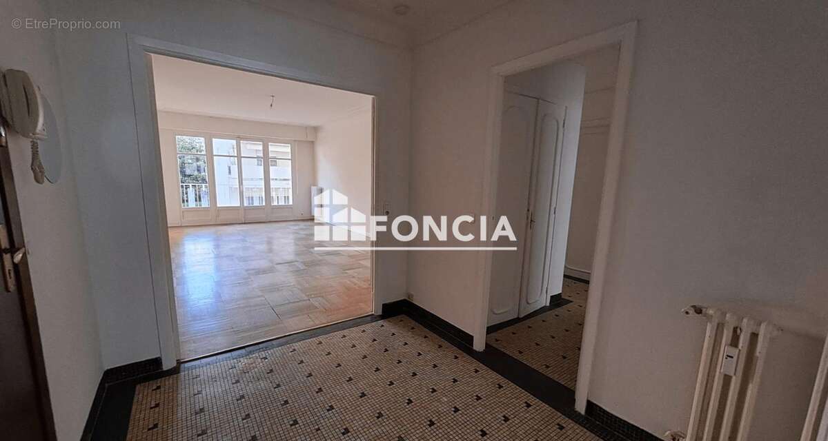 Appartement à LE CANNET