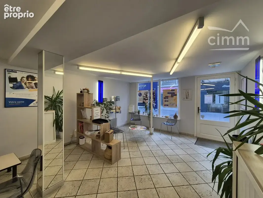 À vendre  local commercial de 64 m²  centre-ville de Vendôme - photo 2