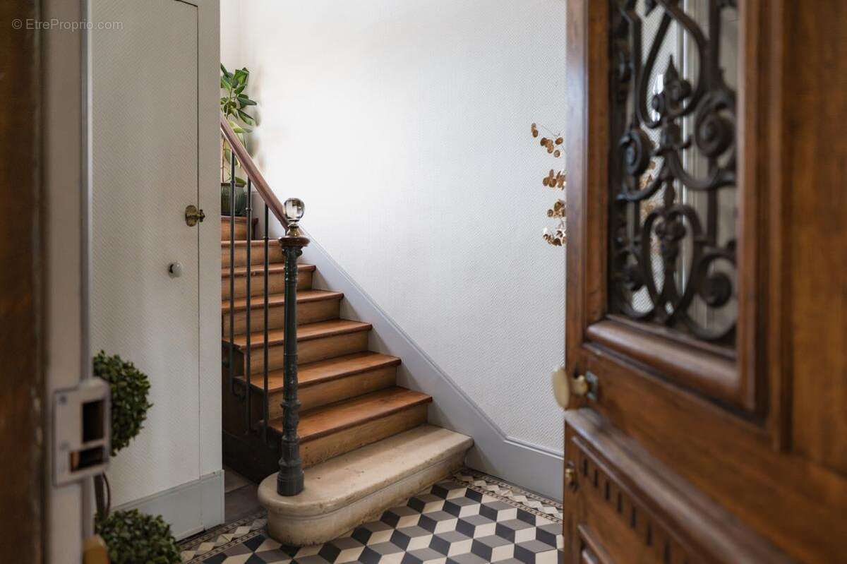 Maison 300 m² à Melun  - photo 4