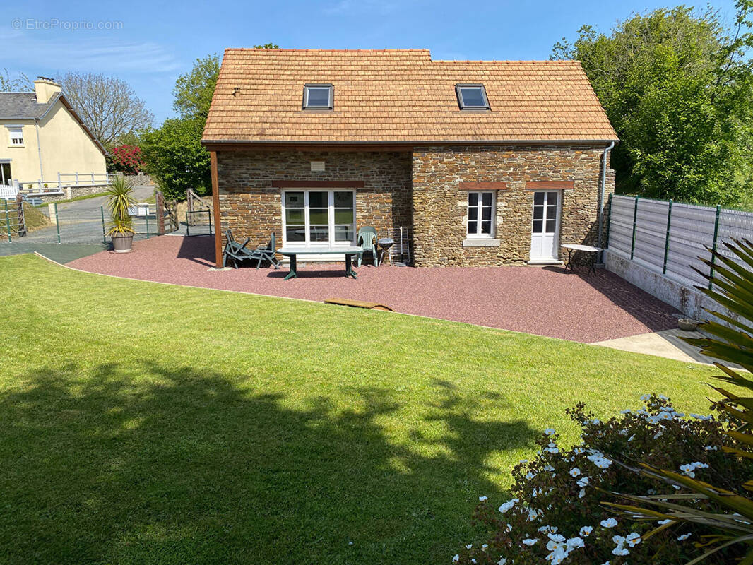 Maison à SAINT-GEORGES-D&#039;ELLE