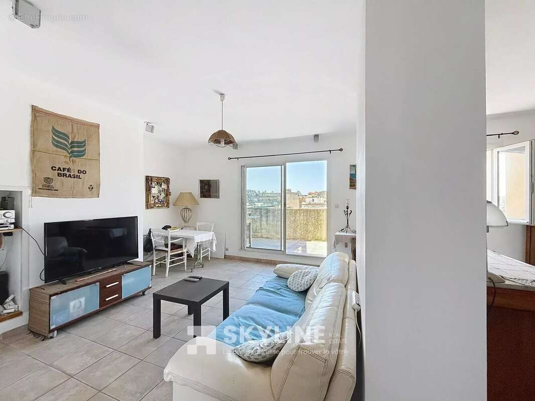 Appartement à MARSEILLE-4E