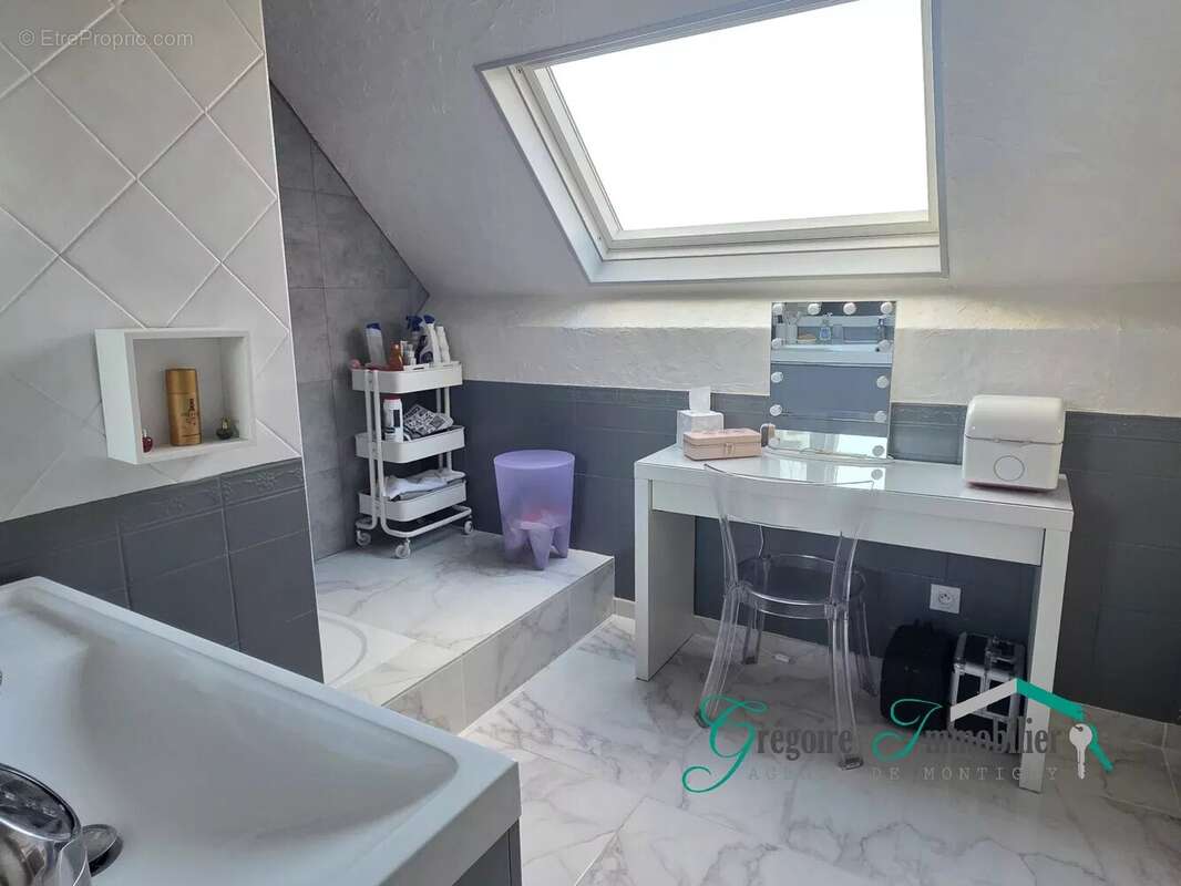 Maison à MONTIGNY-SUR-LOING