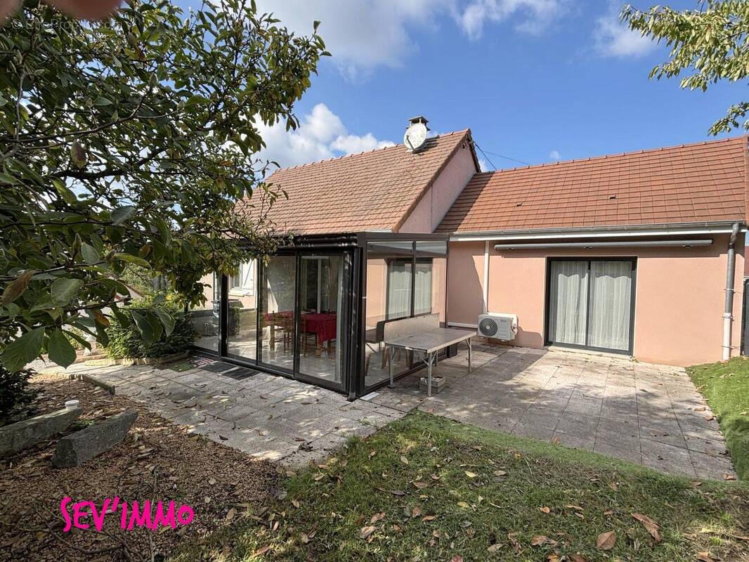 Maison à SAINT-GERMAIN-DES-FOSSES