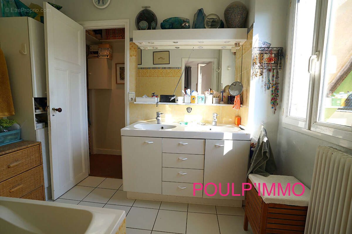 Appartement à LA CELLE-SAINT-CLOUD