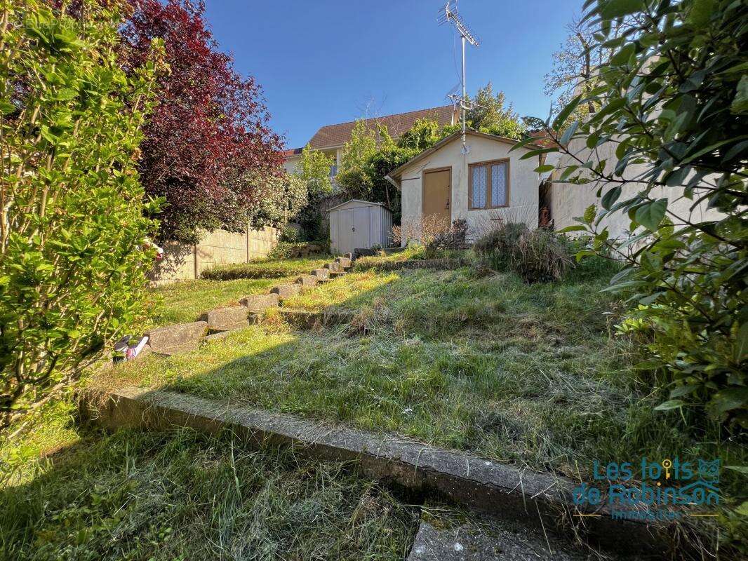 Terrain à LE PLESSIS-ROBINSON