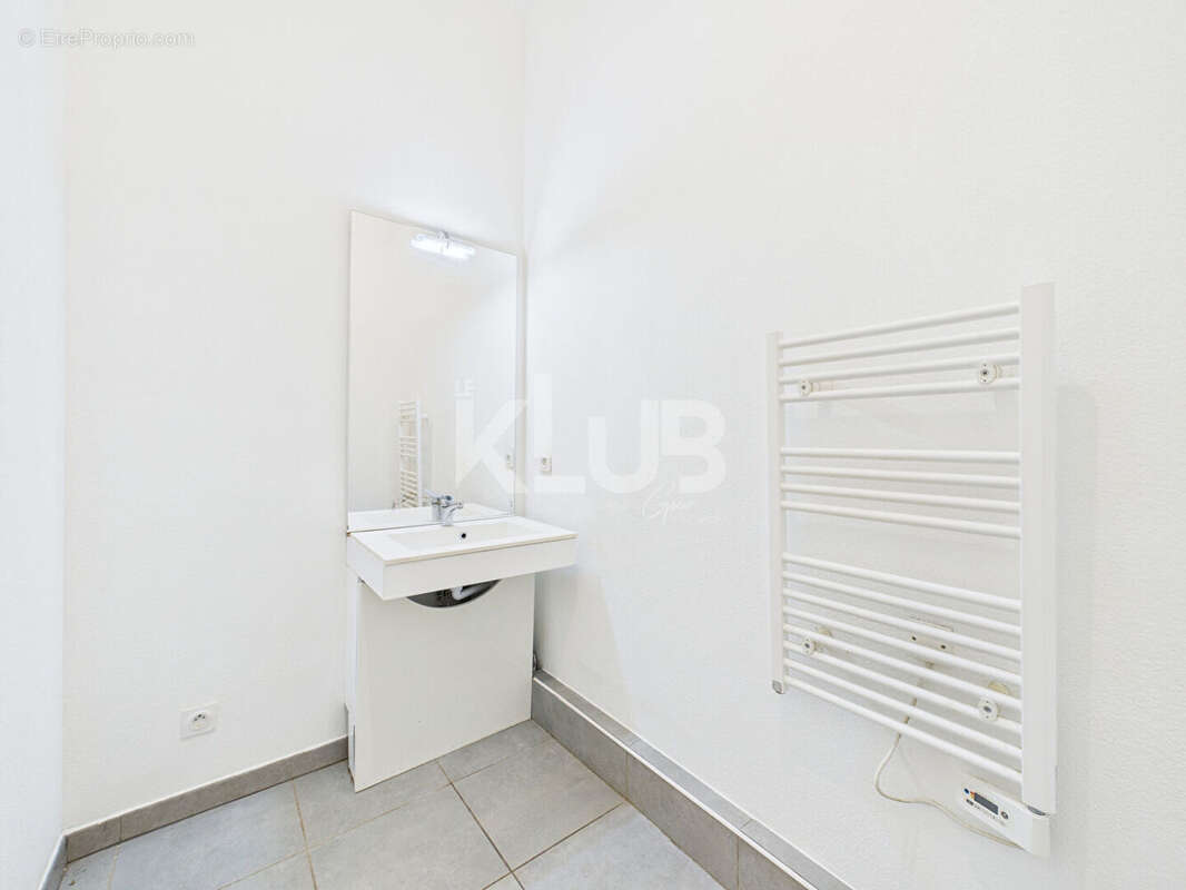 Appartement à MARSEILLE-3E