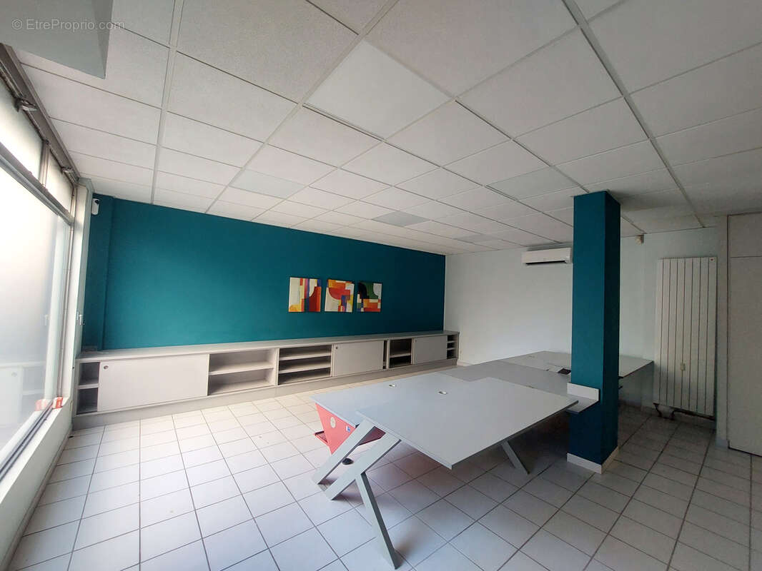 À vendre   Bureaux professionnels en centre de Villefranche - photo 2
