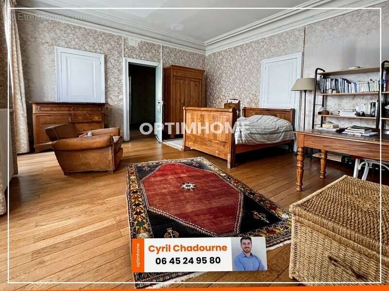 Maison à JAVERLHAC-ET-LA-CHAPELLE-SAINT-ROBERT