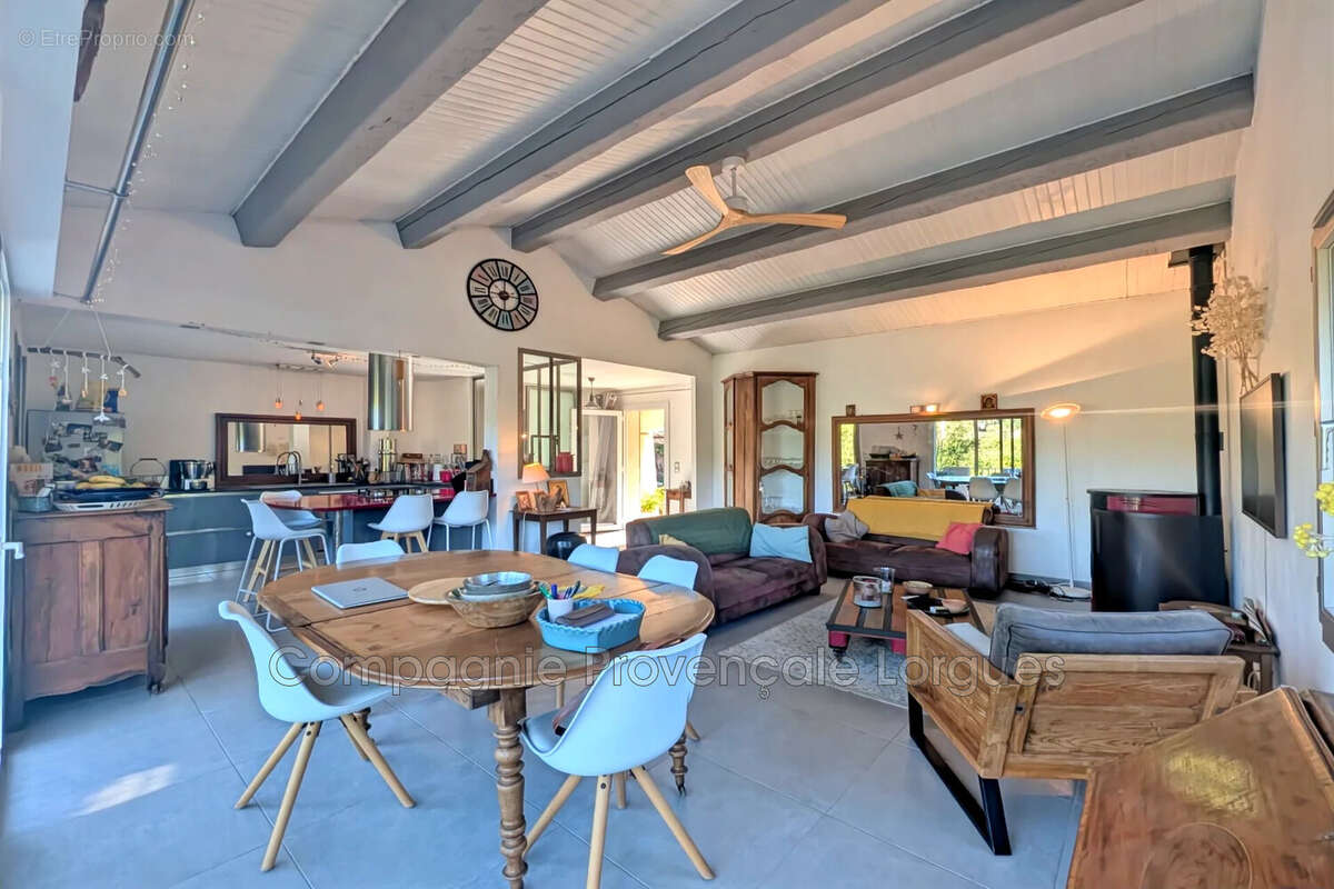 Maison à SOLLIES-TOUCAS