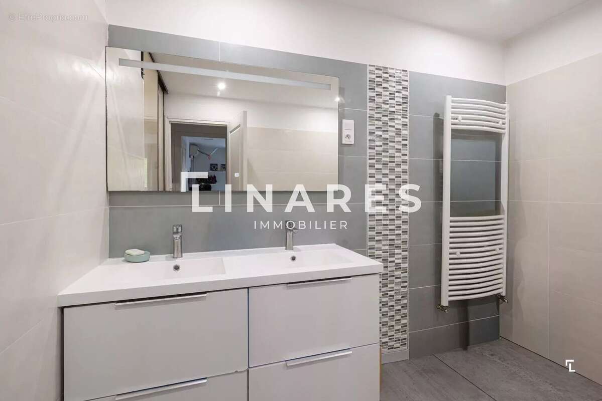 Appartement à MARSEILLE-12E