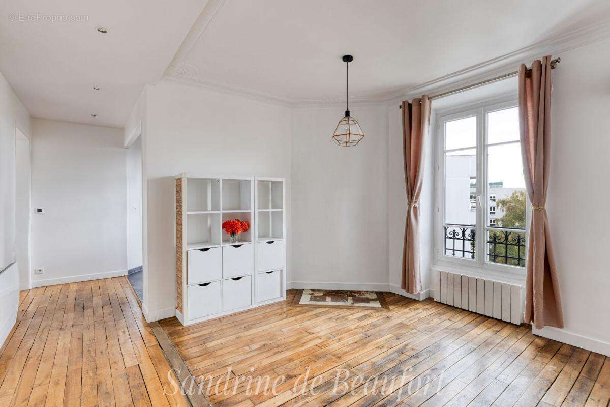 Appartement à LEVALLOIS-PERRET
