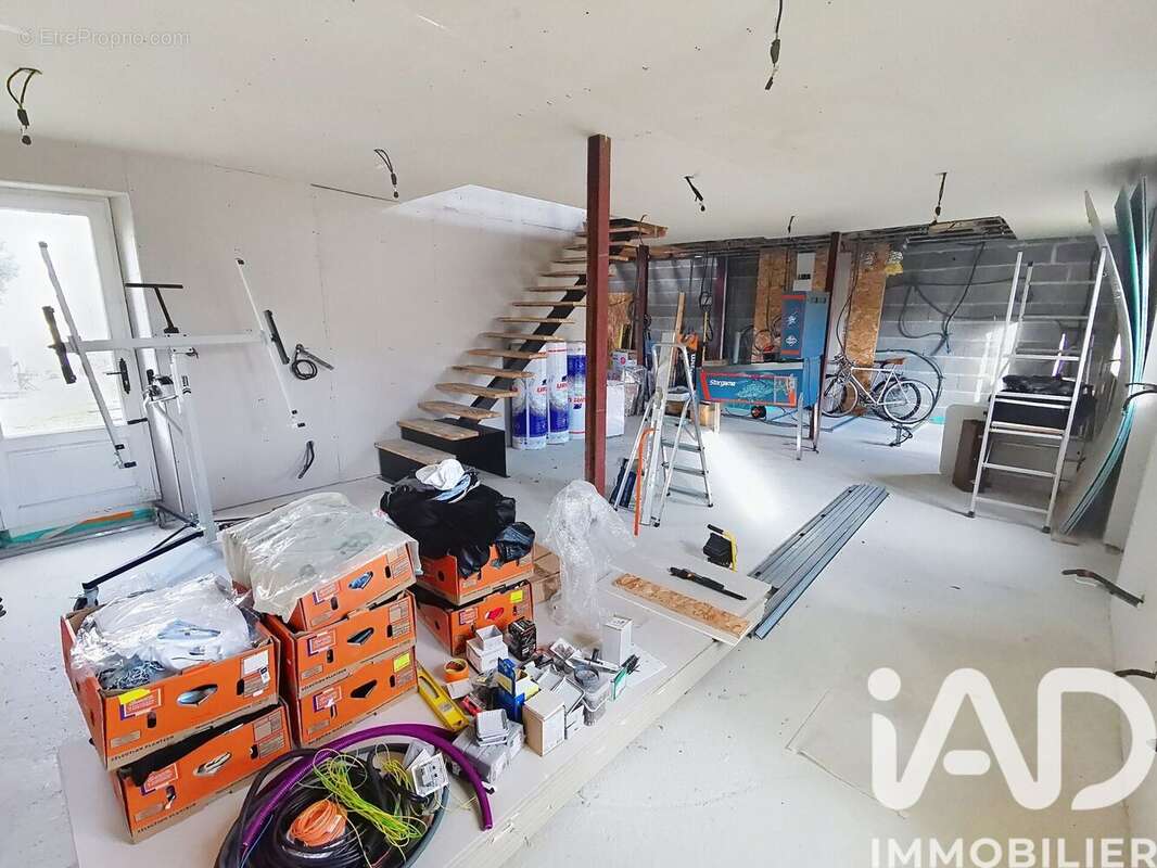 Maison 220 m² à Charras  - photo 4