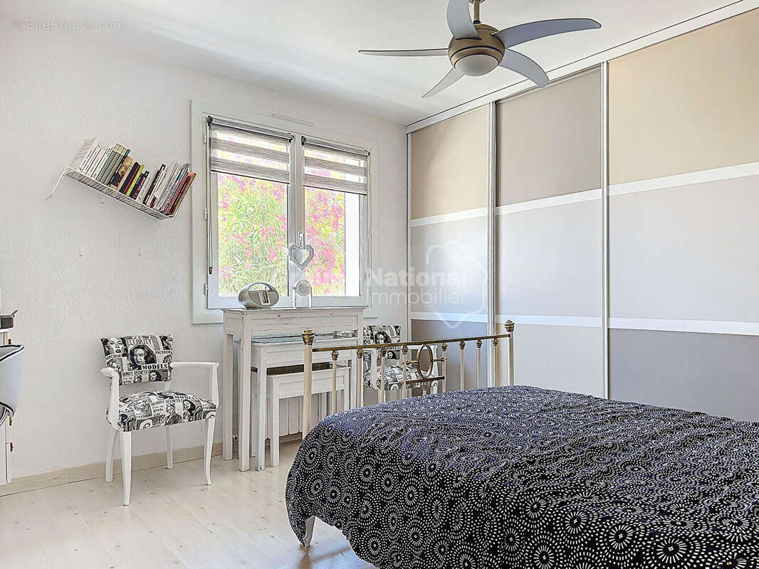 Maison à JONQUIERES-SAINT-VINCENT