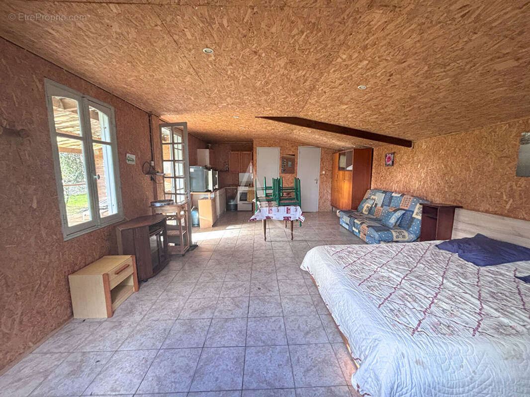 Terrain à VILLIERS-CHARLEMAGNE