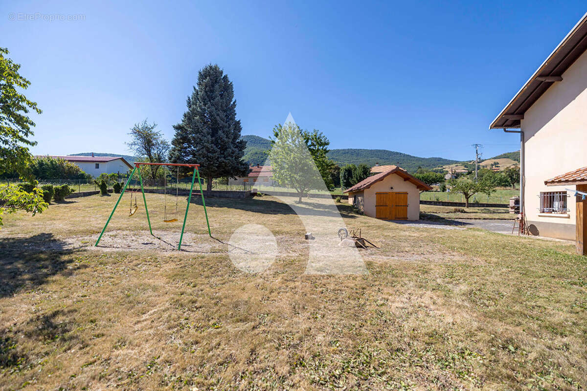 Maison à BELLAFFAIRE