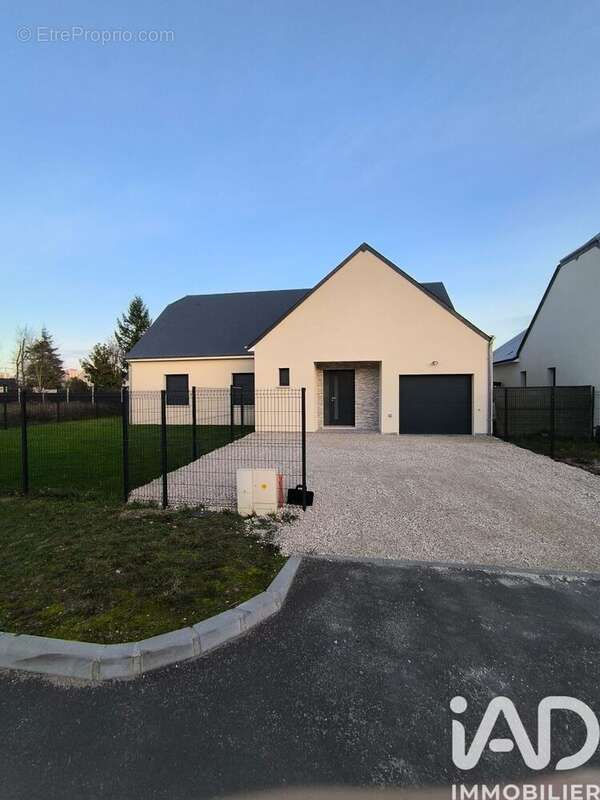 Maison 99 m² à Chateauneuf-Sur-Loire  - photo 2
