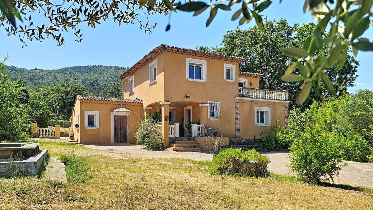 Maison à GONFARON