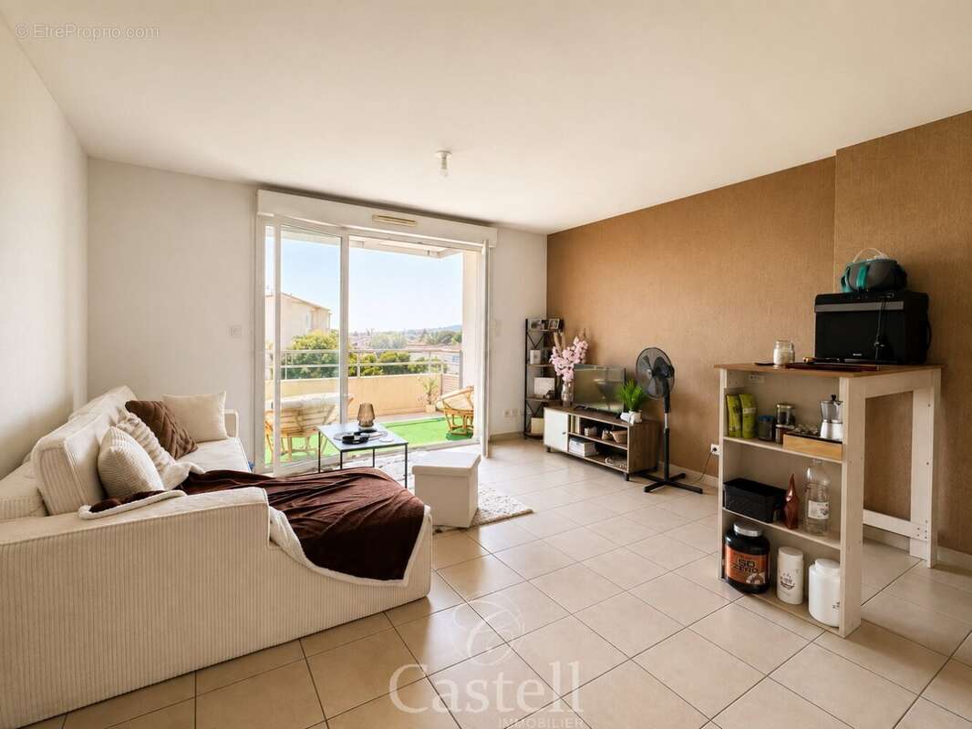 ***appartement t2 lumineux avec terrasse au dernier étage à agde*** - photo 6